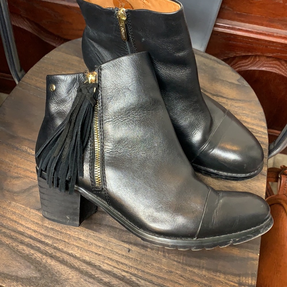 Pikolino’s Black Booties tassel zipper - Picture 4 of 6